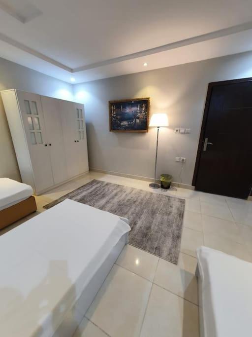 Alkhuzama Apartemen